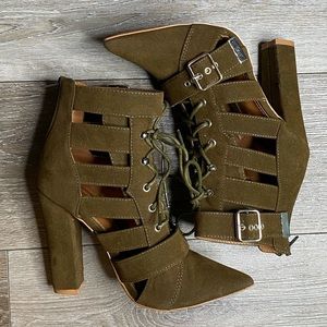 Shoe Republic LA Ankle Booties Olive Green Size 8